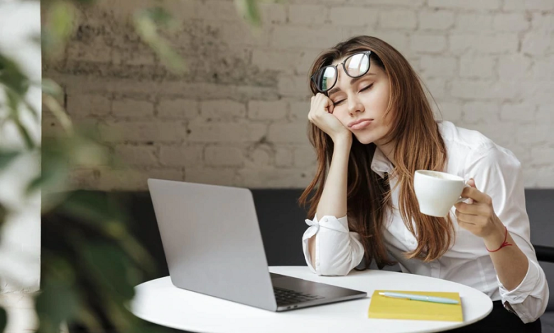 WHAT IS THE COMMON CAUSES OF SLEEP DEPRIVATION?